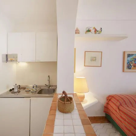 La Piccola, Apartment Capri