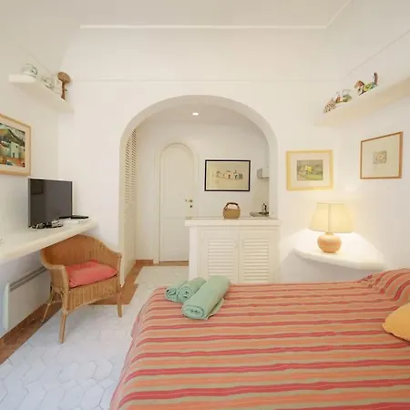 La Piccola, Apartment *