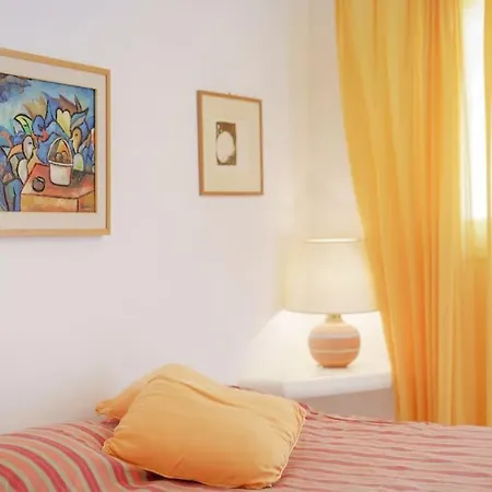 La Piccola, * קאפרי